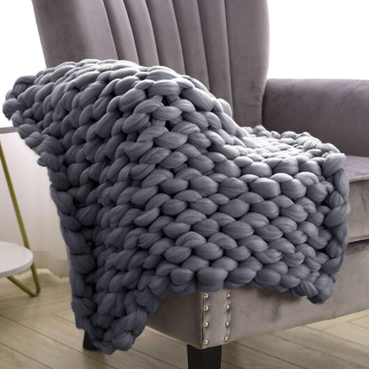 Livingandhome - Grey Handwoven Chunky Knit Throw Blanket