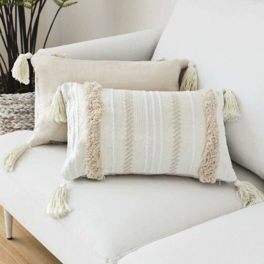 Lomohoo Modern Cushion Covers Simple Geometric Knitted Decorative Cushion Covers Beige Cushion Covers for Couch and Living Room