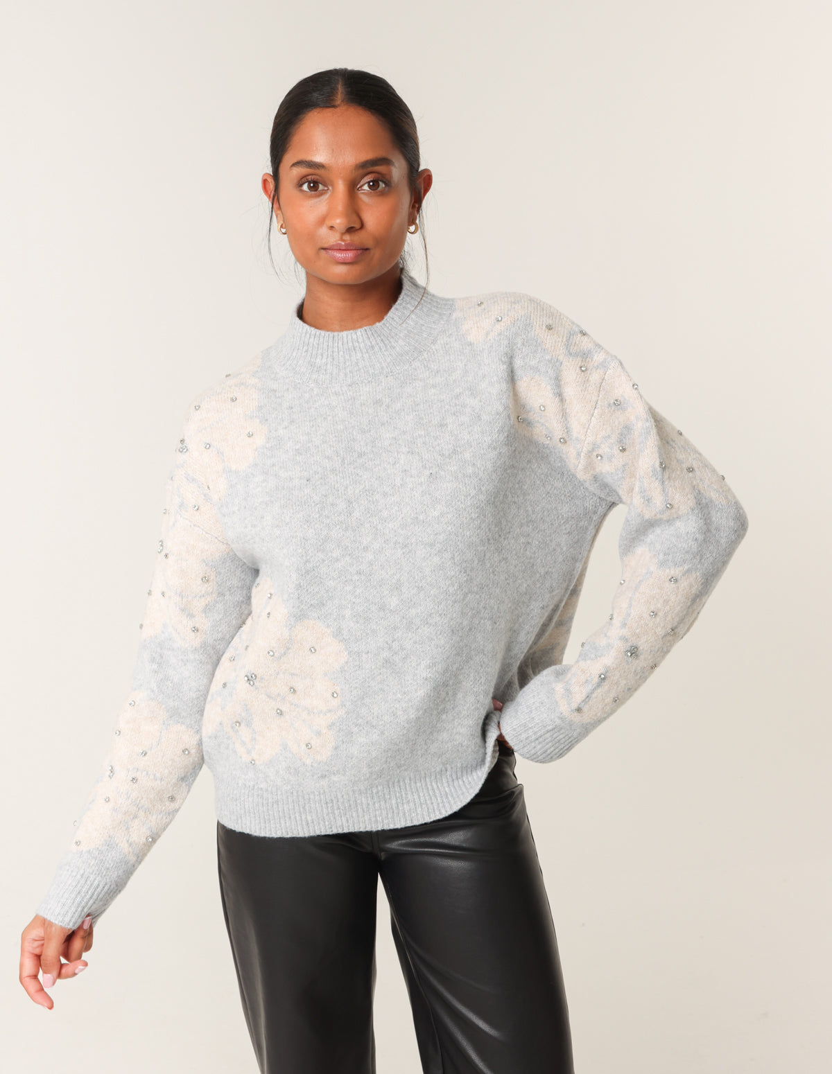 Flower Diamante Detailed Knitted Jumper - S/M / GREY/BEIGE