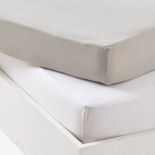 Baby Pack of 2 Fitted Sheets in Stretch Jersey Knit grey