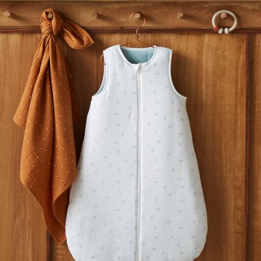 Baby Sleep Bag in Organic Cotton* with opening in the middle, Dreamy white medium all over printed
