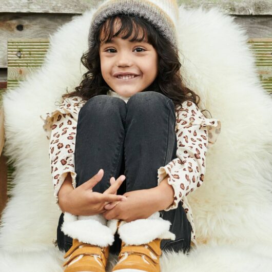 Beanie & Snood Set in Jacquard, for Girls beige light all over printed