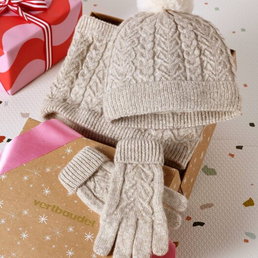 Christmas Cable Knit Set: Beanie + Snood + Mittens/Gloves for Girls marl beige