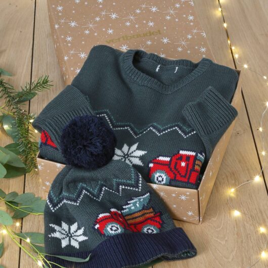 Christmas Gift Box Jacquard Knit Jumper & Matching Beanie with Pompom for Boys fir green