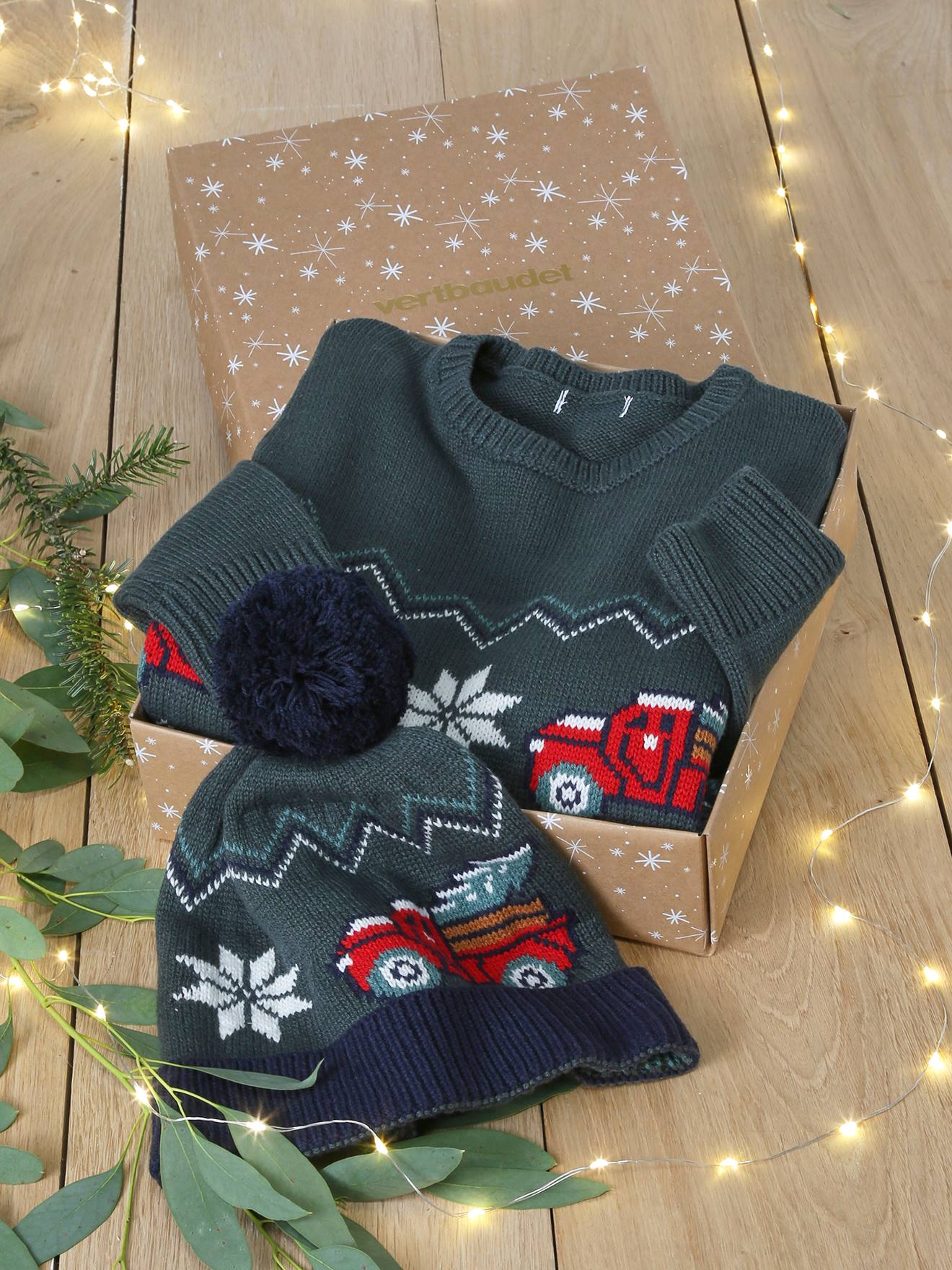 Christmas Gift Box Jacquard Knit Jumper & Matching Beanie with Pompom for Boys fir green