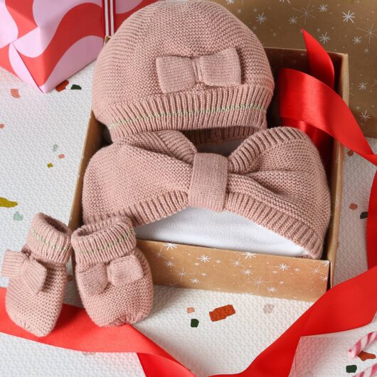 Christmas Set: Beanie, Snood & Mittens for Babies rosy