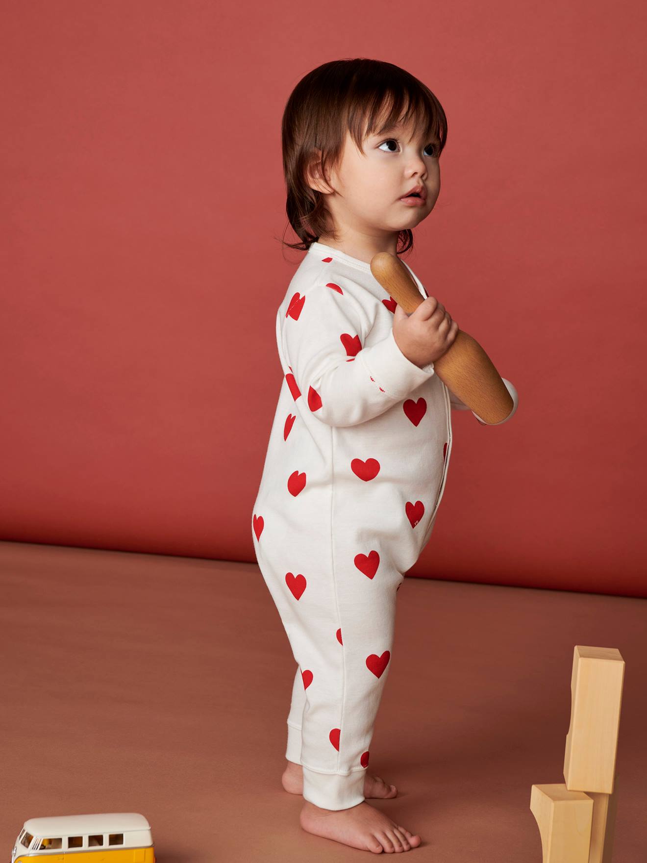 Hearts Sleepsuit in Organic Cotton for Babies, by Petit Bateau white light all over printed