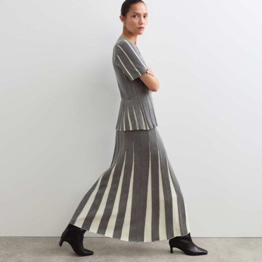 JAEGER Merino Wool Rich V-Neck Pleated Knitted Top Medium Grey Mix