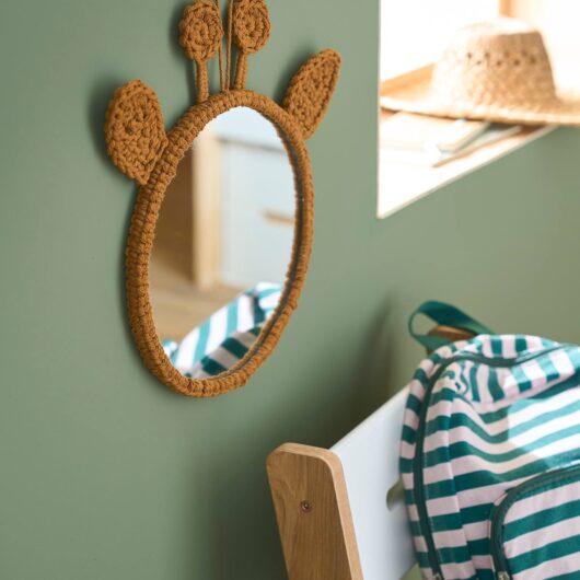 Knitted Giraffe Mirror camel