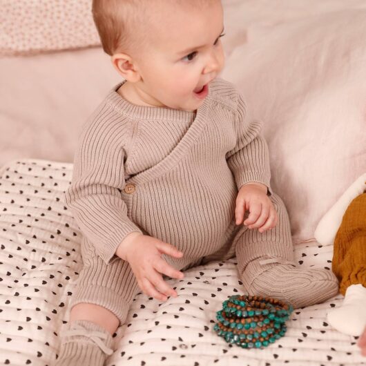 Knitted Trousers + Booties Ensemble for Babies beige