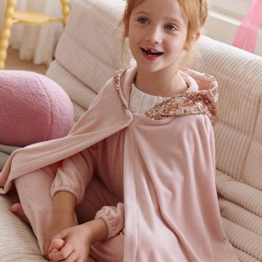 Pyjamas with Sequinned Cape for Girls rosy