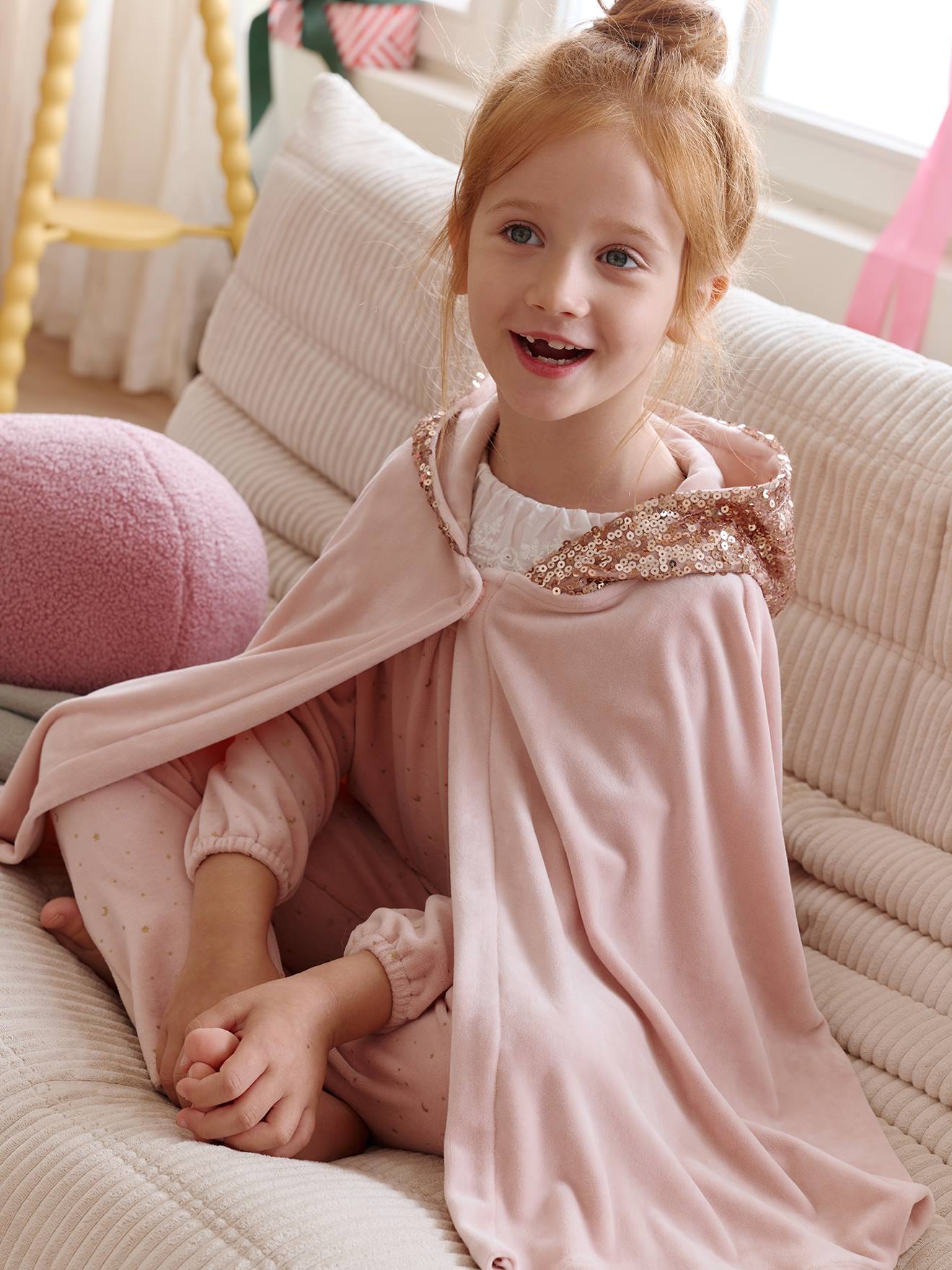 Pyjamas with Sequinned Cape for Girls rosy