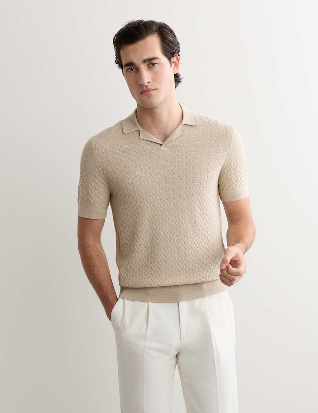 JAEGER Merino Wool Rich Knitted Polo Shirt with Silk Beige