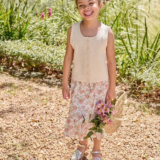 Girl's sleeveless knitted cardigan vanilla