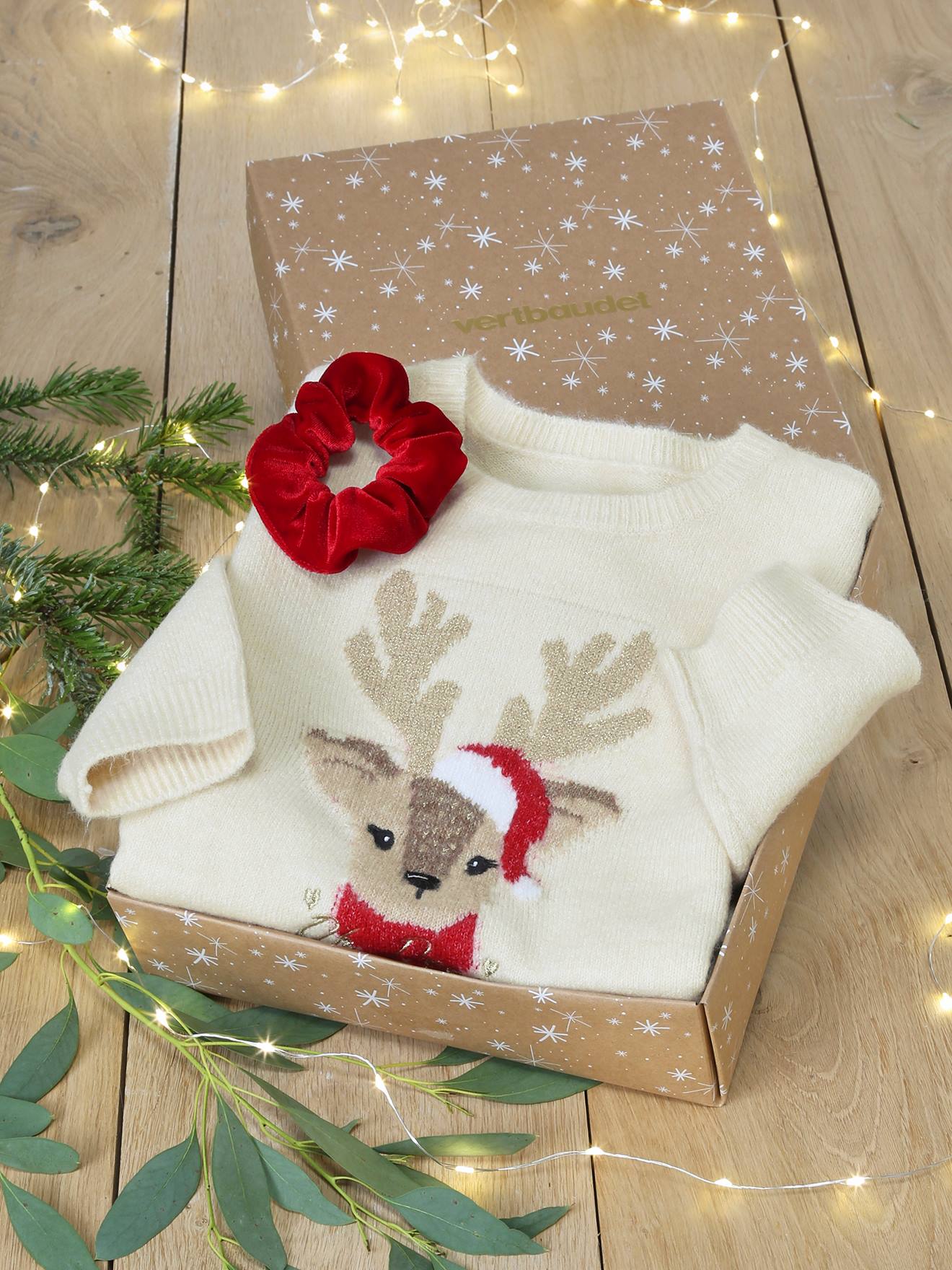 Christmas Gift Box with Jacquard Knit Reindeer Jumper + 2 Scrunchies for Girls ecru