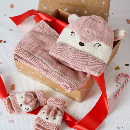 Christmas Set with Beanie + Snood + Gloves/Mittens rosy