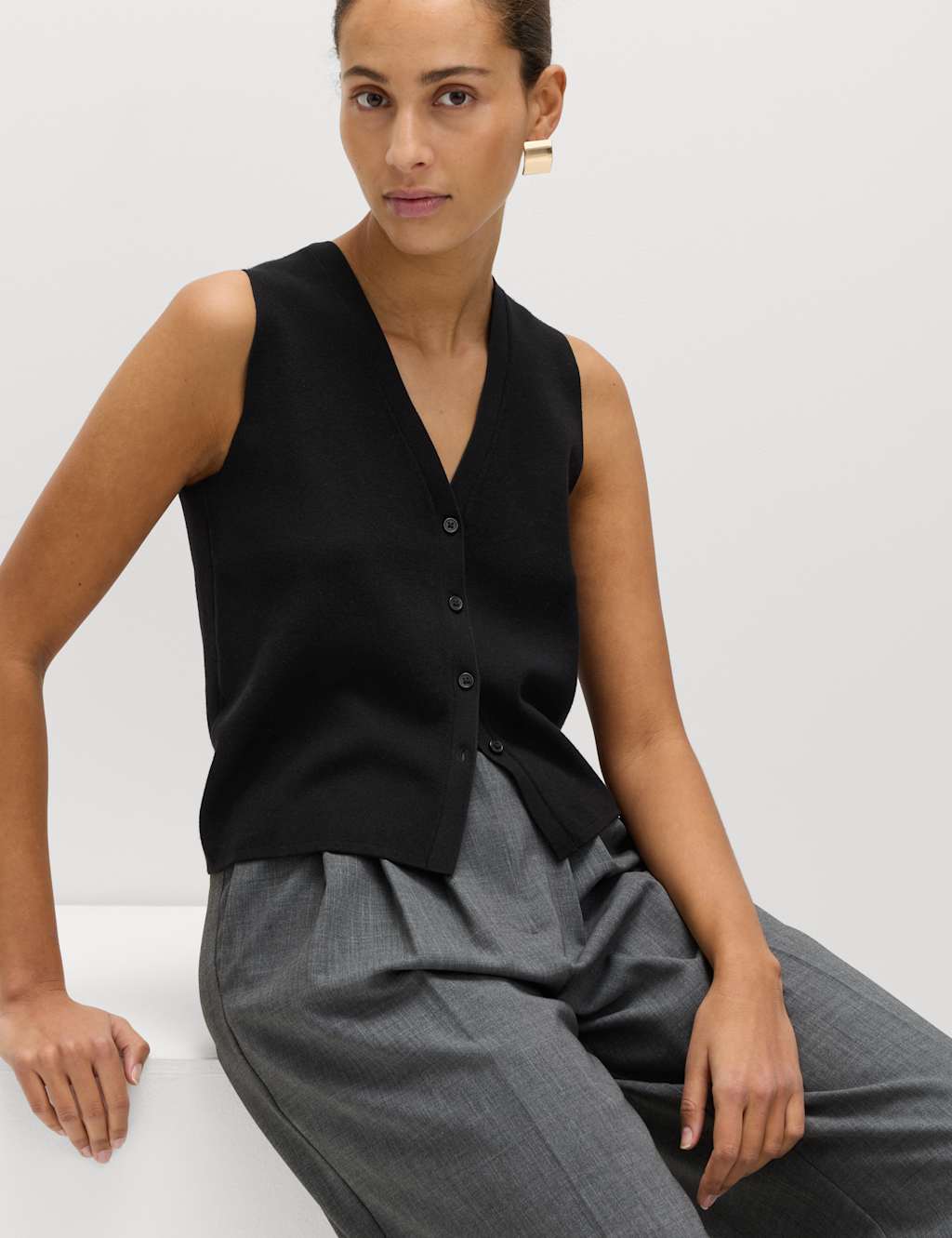 M&S V-Neck Cropped Knitted Waistcoat Black