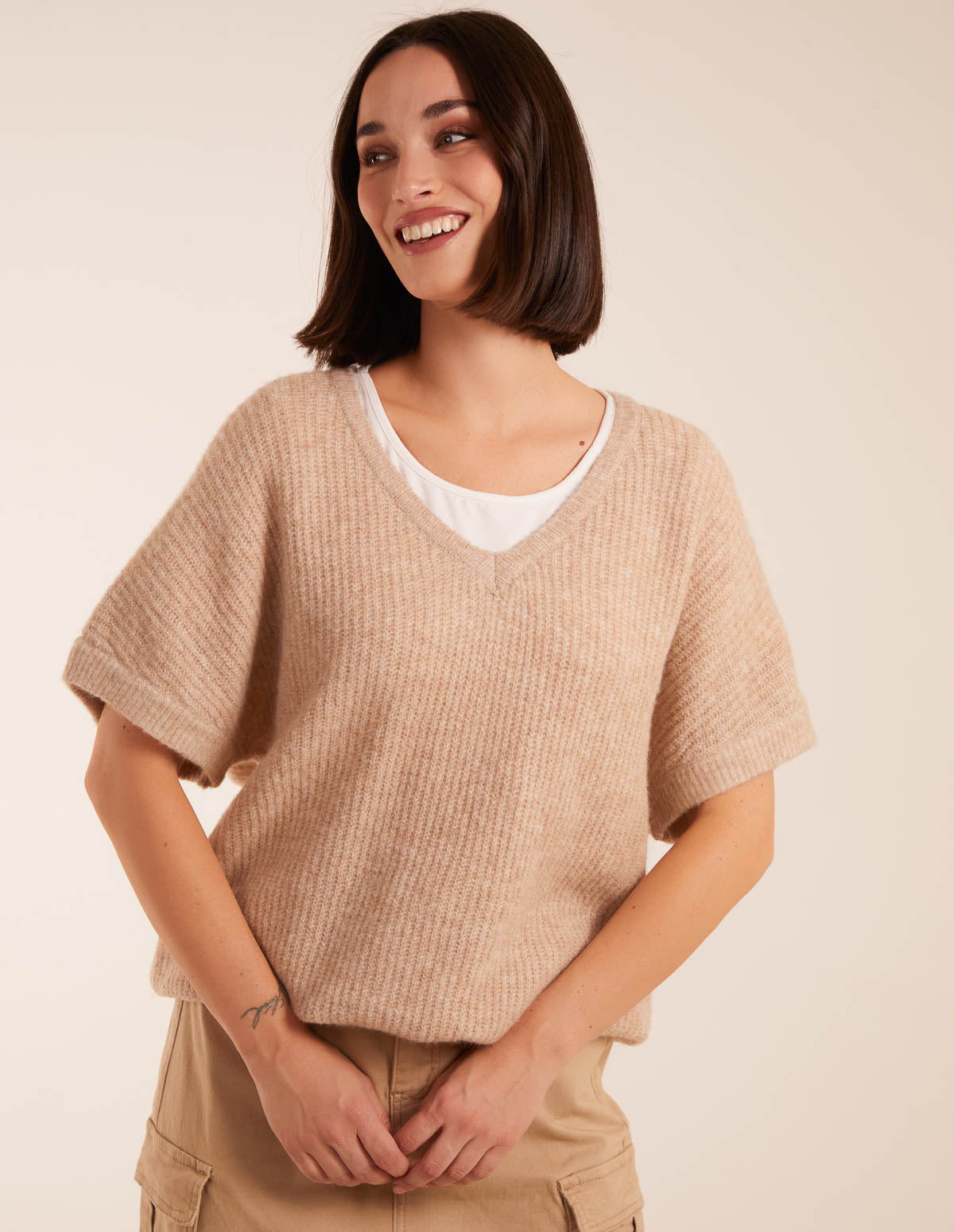 V-Neck Knitted Top - S/M / BEIGE