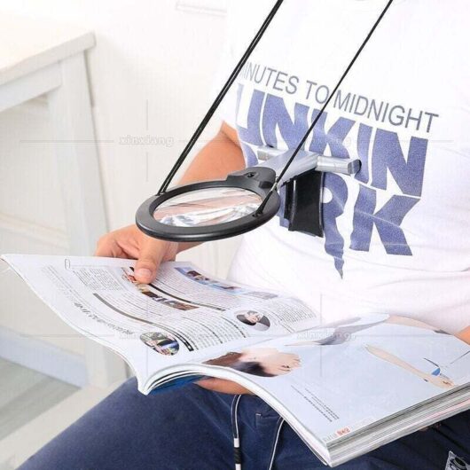 Giant magnifying glass with LED light - Hands-free - For reading - For the neck and desk