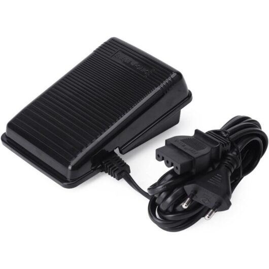 Home Sewing Machine Foot Pedal, Electric Sewing Machine Foot Pedal with Cord, Universal Variable Speed Controller (Black) (EU Plug)