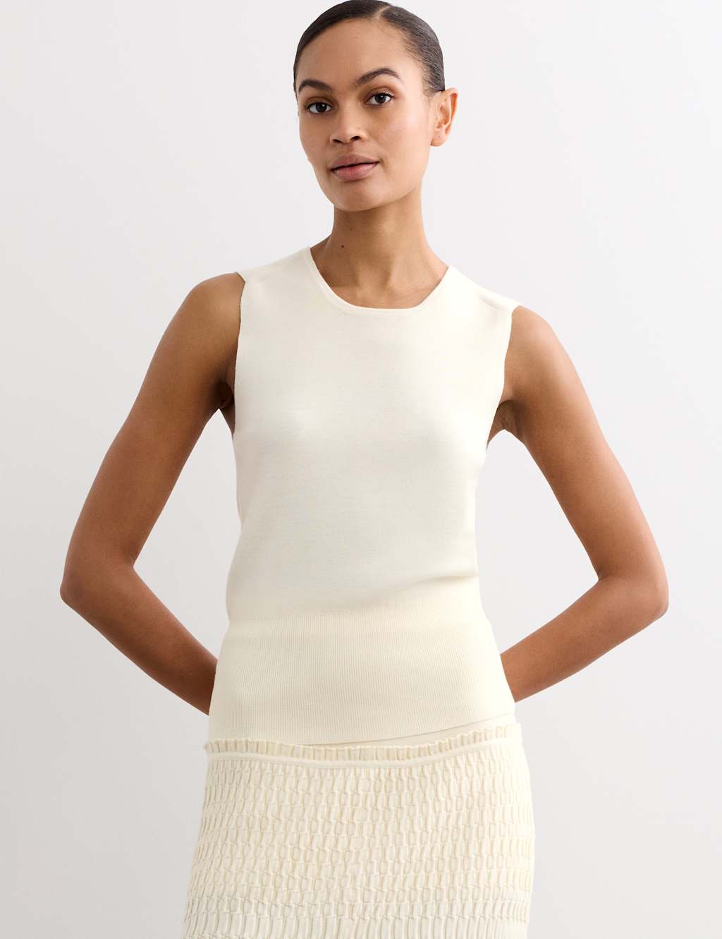 JAEGER Pure Merino Wool Knitted Vest Top Ivory