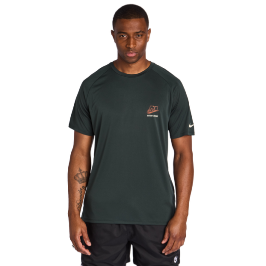 Nike Stride Men T-Shirts - Black - Size S - Poly Jersey