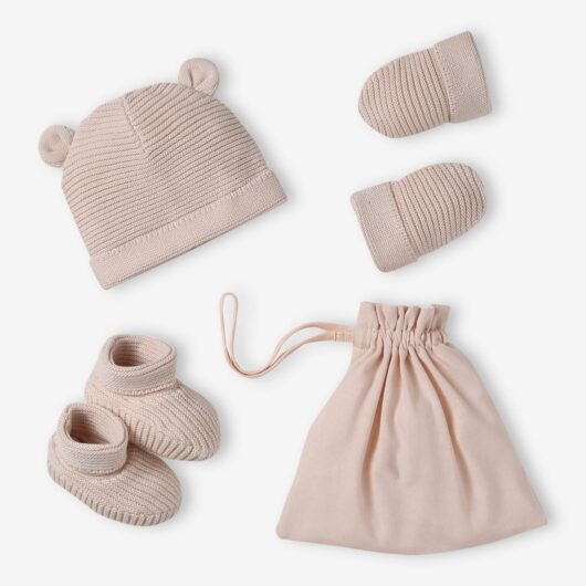 Set of beanie, mittens and slippers in organic cotton and its customisable pouch rose